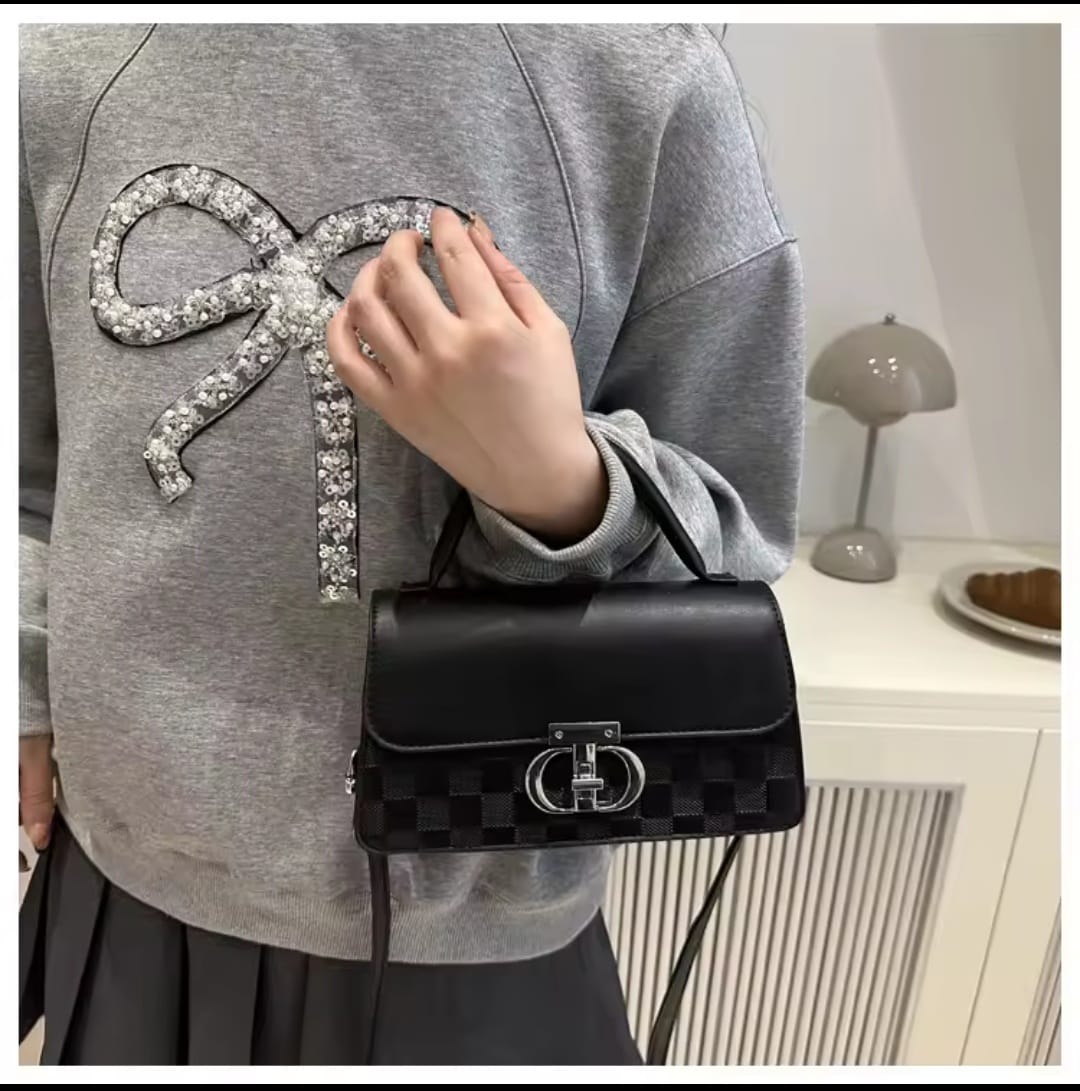 Stylish PU Leather Ladies Handbag for Everyday Use | Shop Now