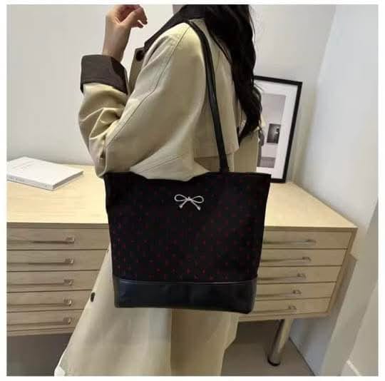 Stylish PU Leather Ladies Handbag for Everyday Use | Shop Now
