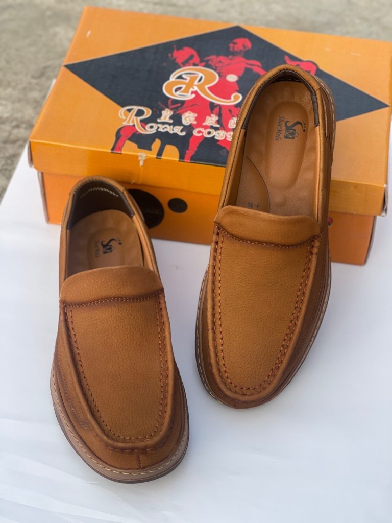 Casual leather shoe