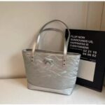 Stylish PU leather ladies handbag for everyday use in Bangladesh