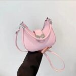 Elegant bowknot crossbody bag for women with chain shoulder strap
