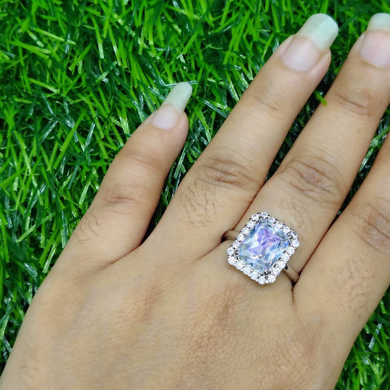 Elegant Square Zircon Stone Ring